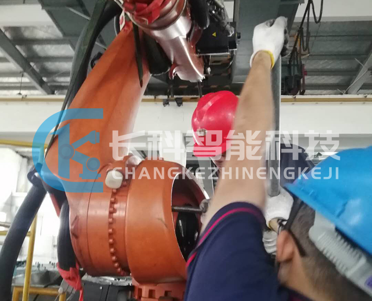 Repair the gearbox and balance cylinder of the KUKA robot Repair the gearbox and balance cylinder of the KUKA robot