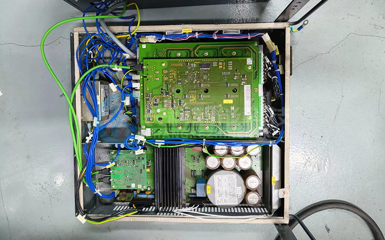 庫卡伺服驅(qū)動板KSP061-2 00-265-903 庫卡伺服驅(qū)動板KSP061-2 00-265-903