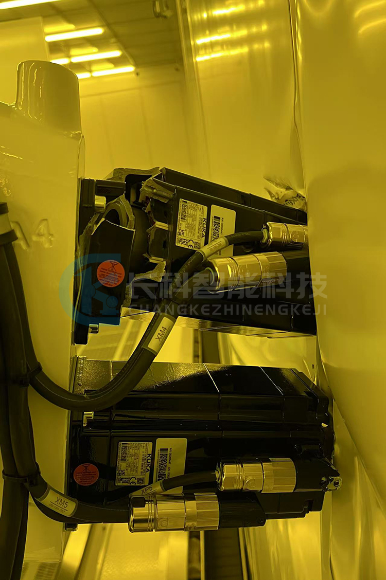 庫(kù)卡機(jī)器人KR210 R2700 prime CR FLR撞機(jī)維修